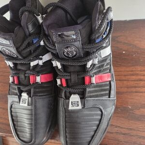 Nike Men's Zoom LeBron 3 Size 9